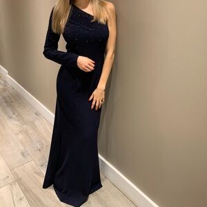 Vince Camuto Women's One Shoulder Long Sleeve Gown